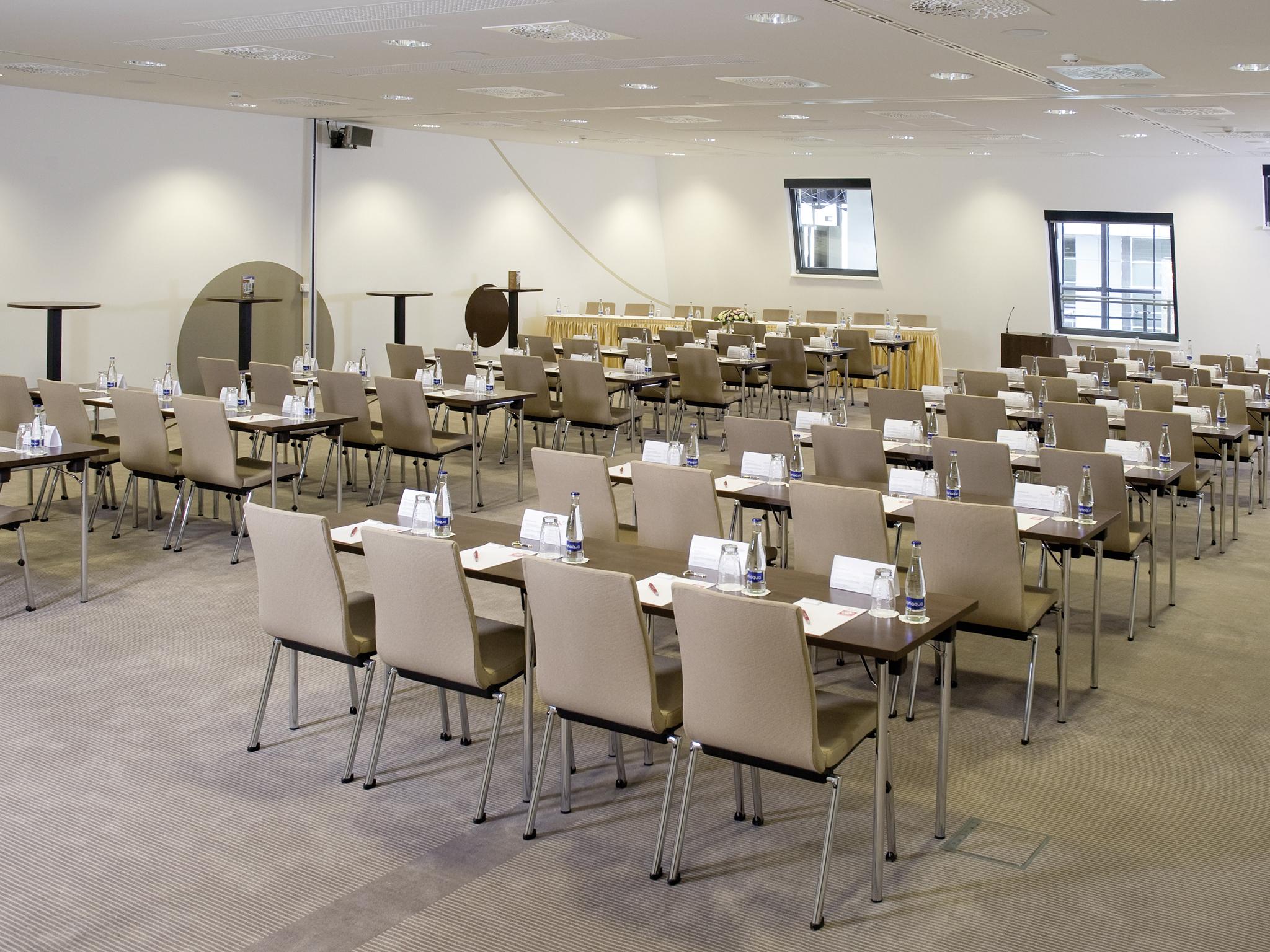 Ac Hotel By Marriott Bratislava Old Town المرافق الصورة