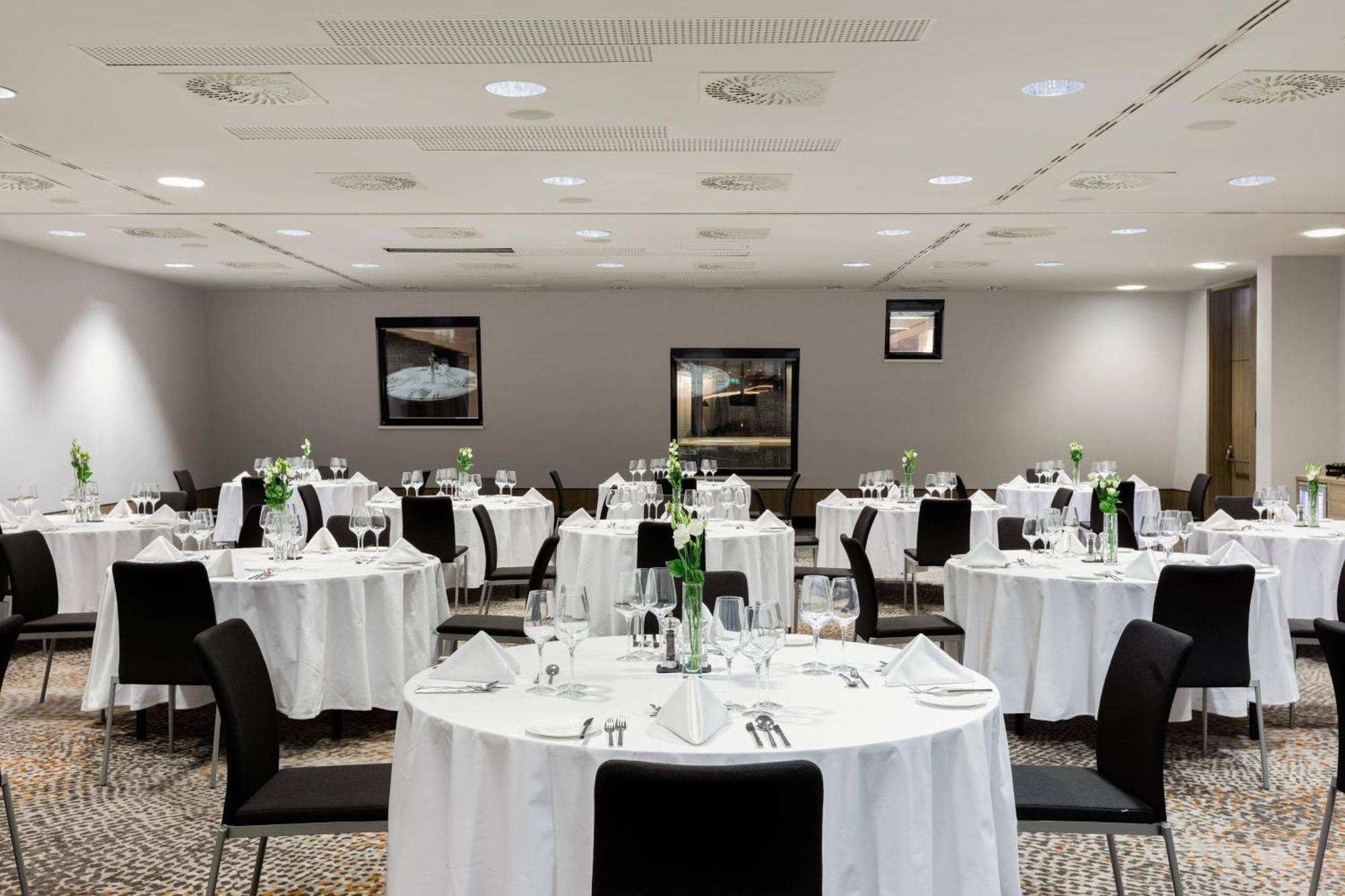 Ac Hotel By Marriott Bratislava Old Town المظهر الخارجي الصورة